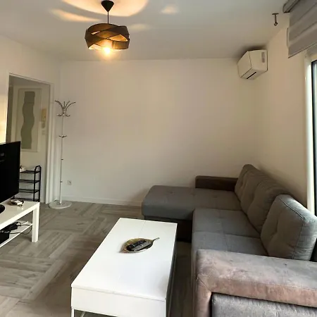 T3 Lumineux Climatise - Piscine, Garage & Wifi *
