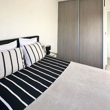 Apartment T3 Lumineux Climatise - Piscine, Garage & Wifi *