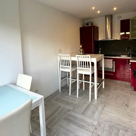 T3 Lumineux Climatise - Piscine, Garage & Wifi * Montpellier