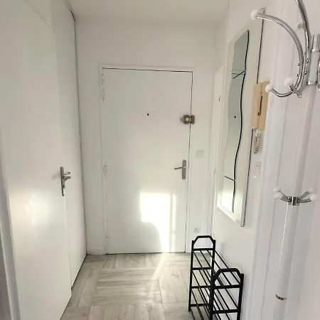 T3 Lumineux Climatise - Piscine, Garage & Wifi *